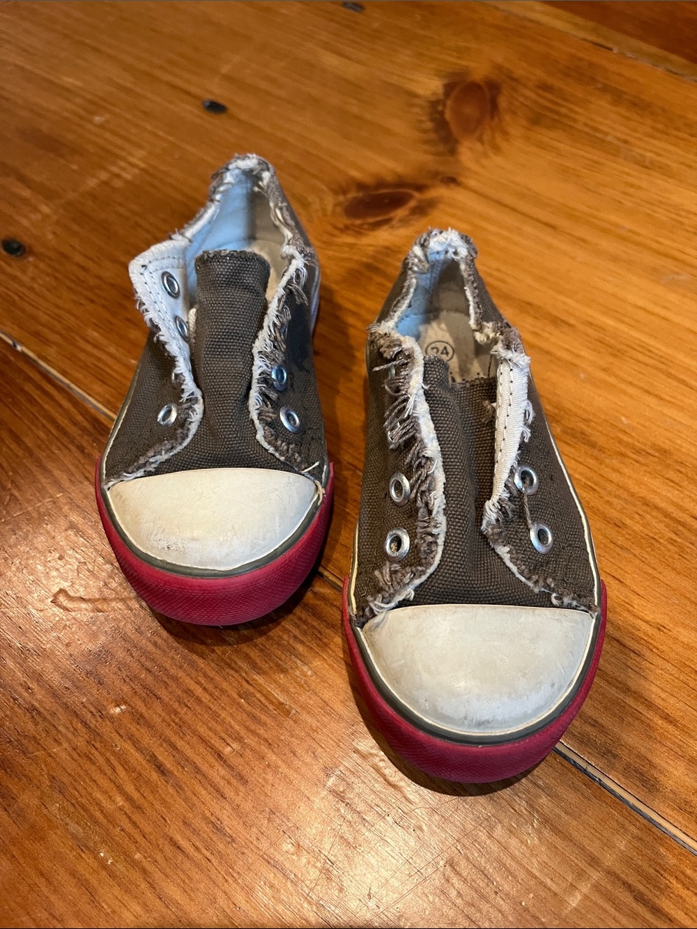 MINI BODEN 24 Olive Drab Tattered Edging Sneakers Shoes No Laces Elastic